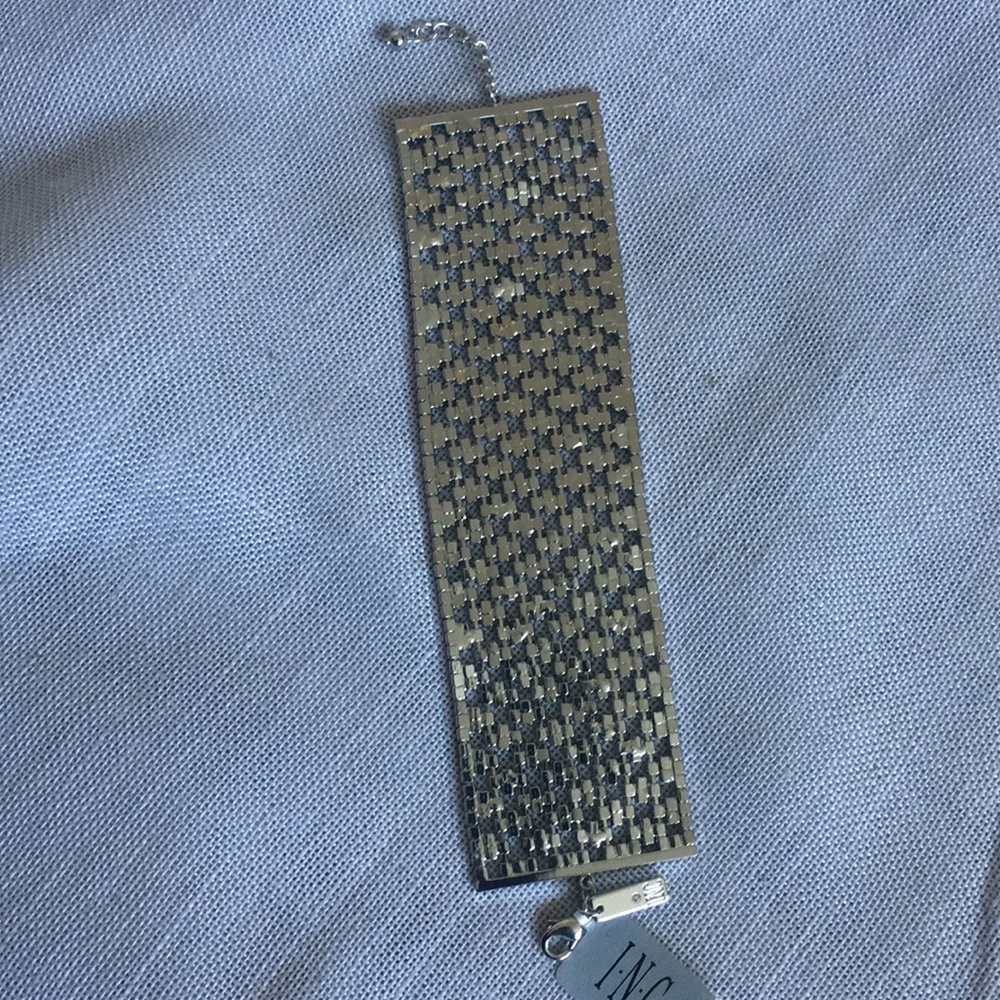 SLIVER-TONED RHINESTONE MESH FLEX BRACELET